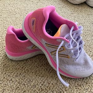 New Balance Fresh Foam  680 Women’s 6.5 D